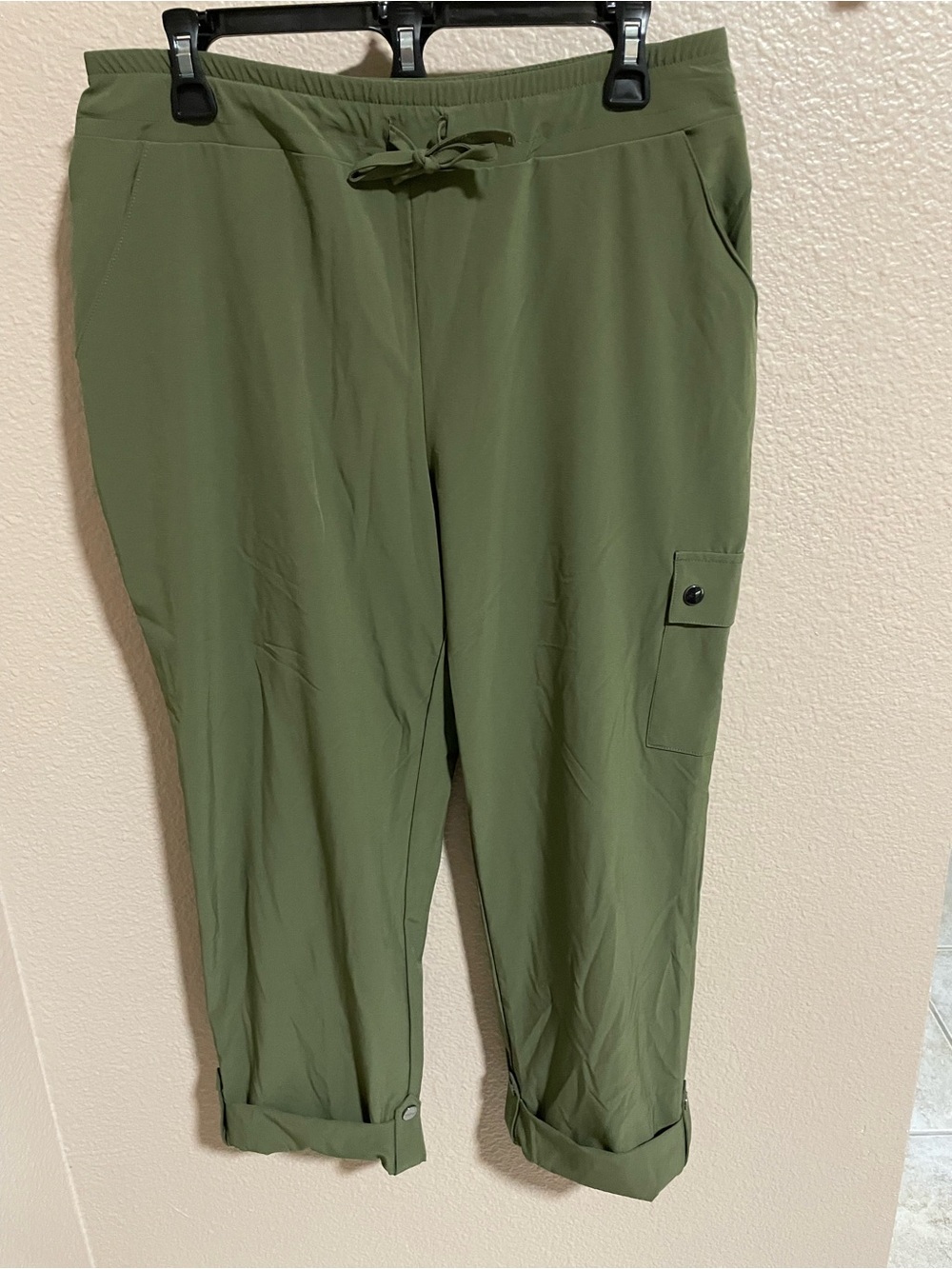 Chico's Olive Green Cropped Drawstring Cargo Pants
